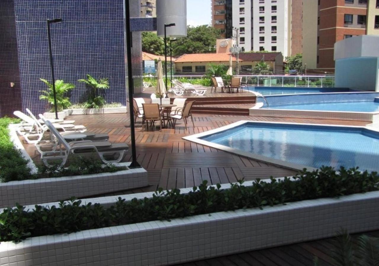 Class Apartamento *